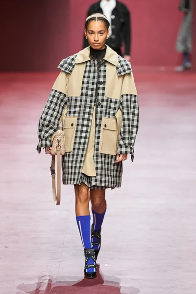 Look 40
